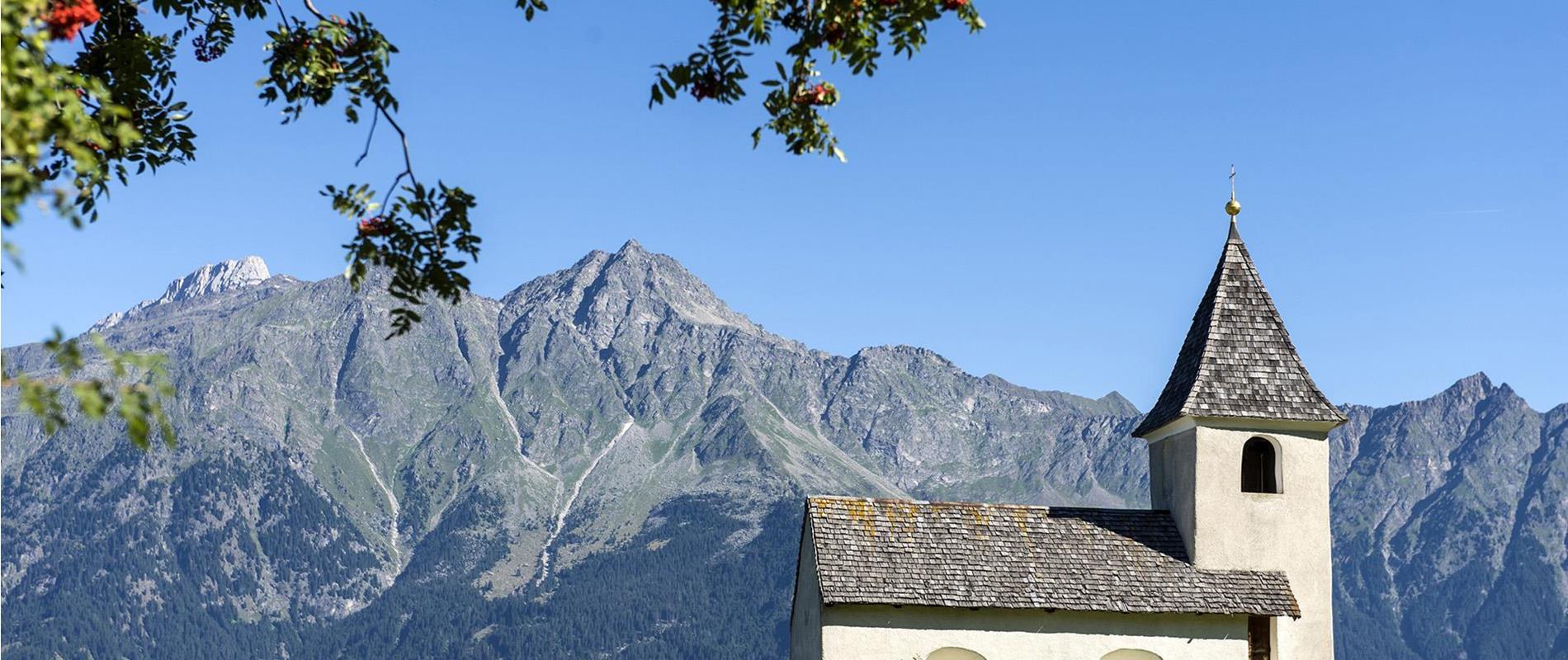 Churches in Parcines, Rablà and Tel