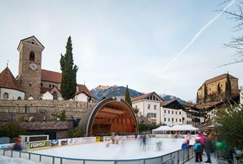 Ice Skating in Schenna