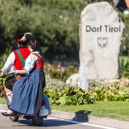 Informationen über Dorf Tirol