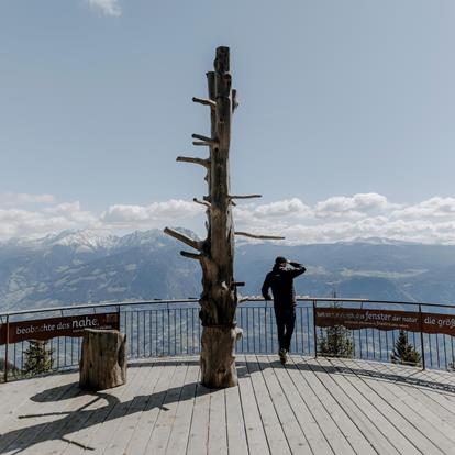 Wandern mit Bus und Seilbahn: von der Region Lana ins Meraner Land