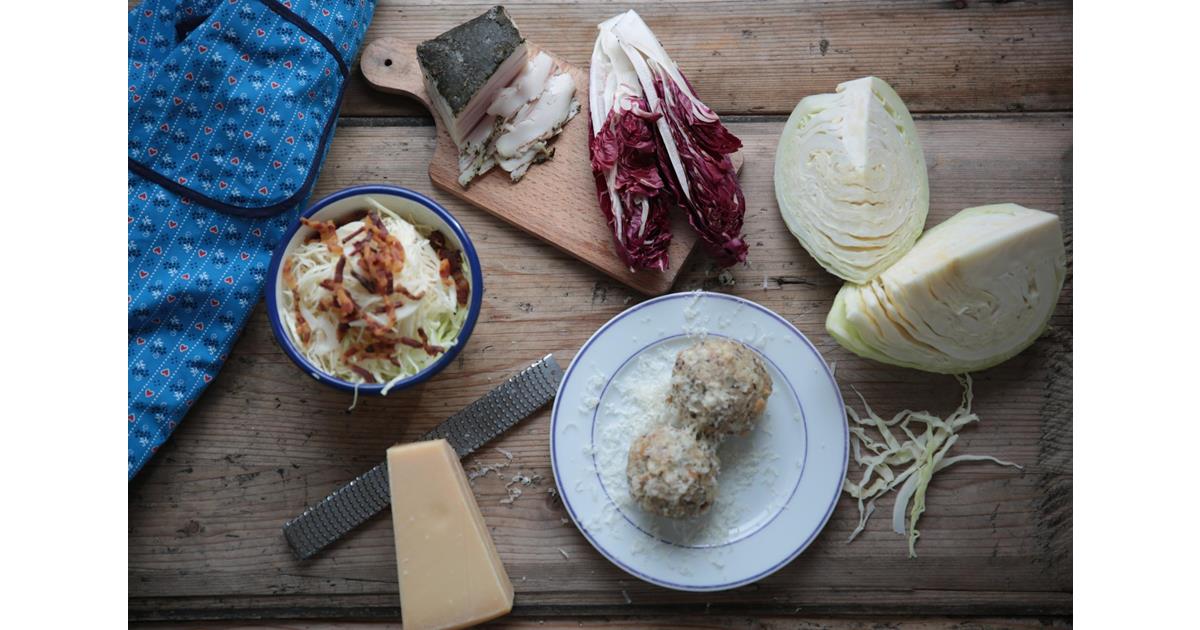 Recipes Buckwheat dumplings with bacon-coleslaw-salad