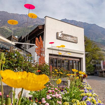 Kontakt & Öffnungszeiten