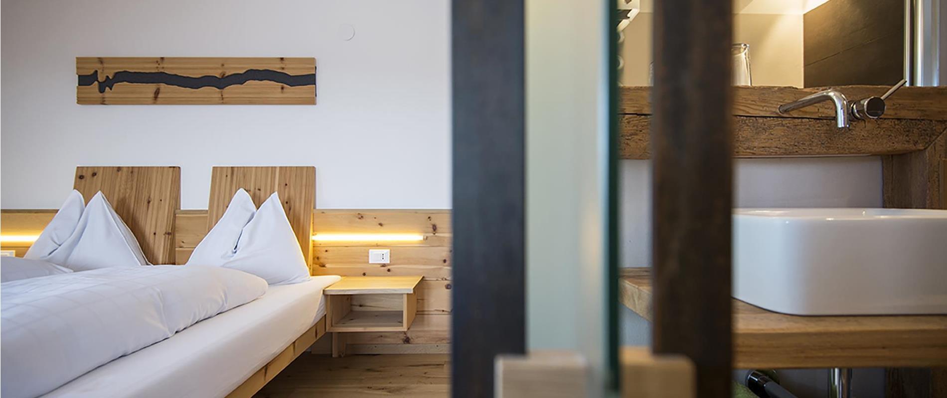 Hotel-Unterkunft-Zimmer-Hafling-Voeran-Meran2000-athesia-tappeiner-af