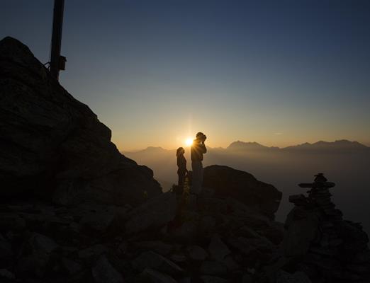 Bergsteigen-Sonnenaufgang-Gipfel-Meraner-Land-dp-1