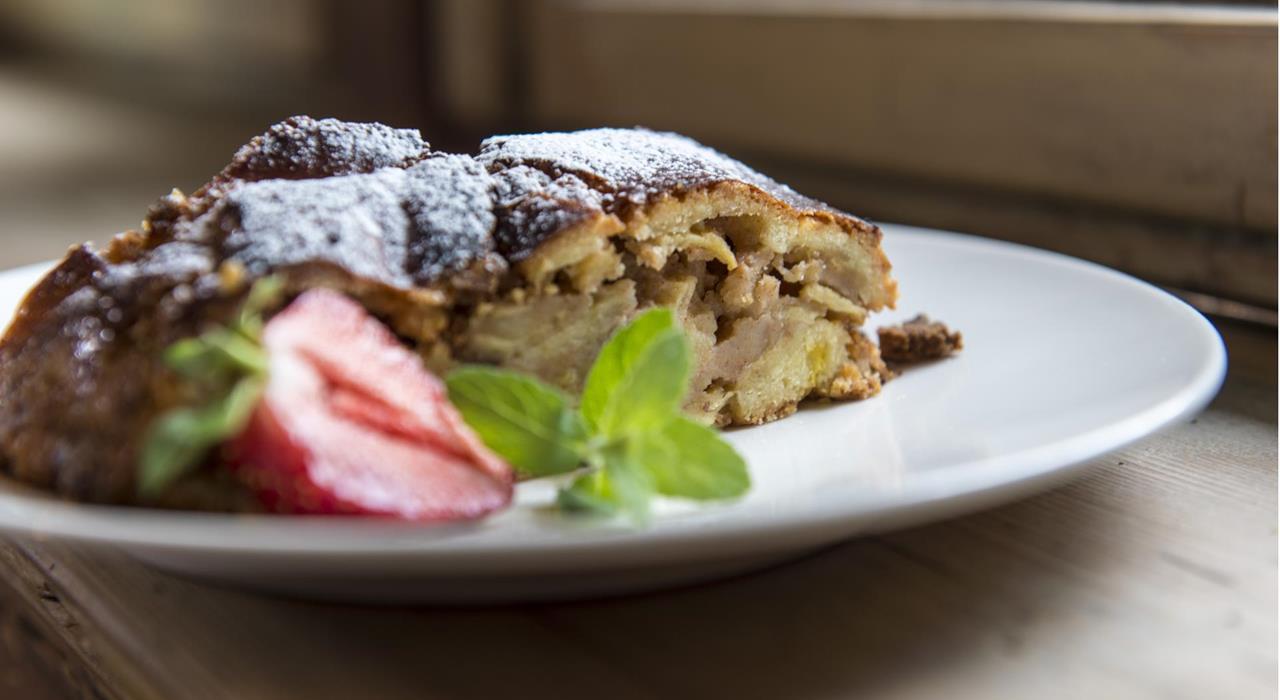 Apfelstrudel mit Mürbteig