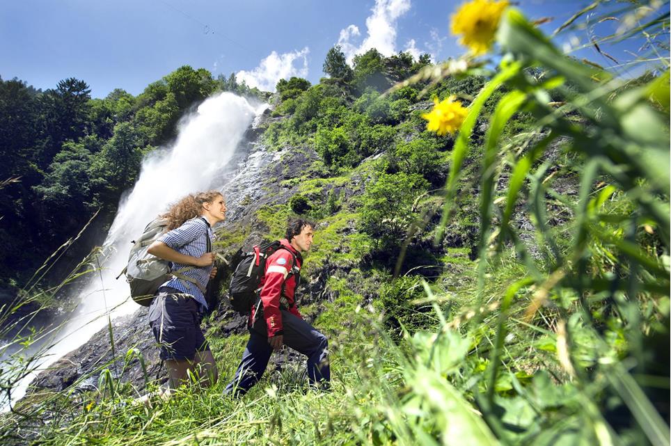 Aktivurlaub-Wandern Partschinser Wasserfall Ludwig und Frau-Partschins-HR