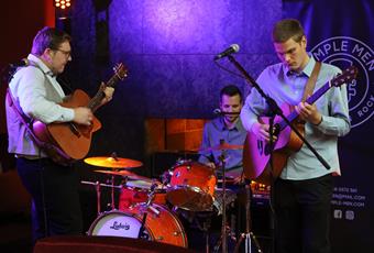 Castle beats - The Reesa in concert