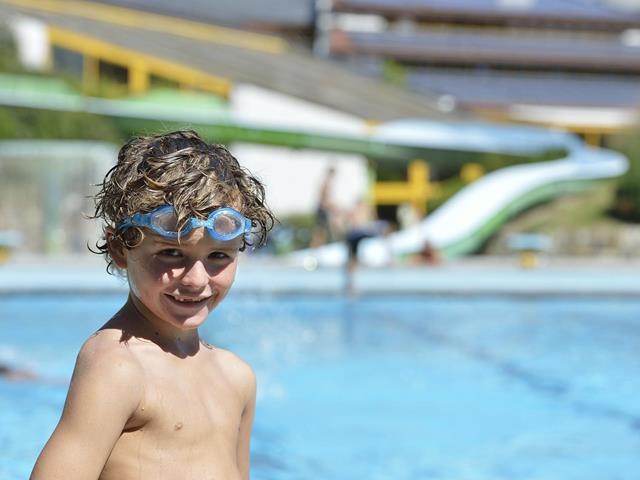 The Naturno adventure pool offers fun and relaxation for the whole family