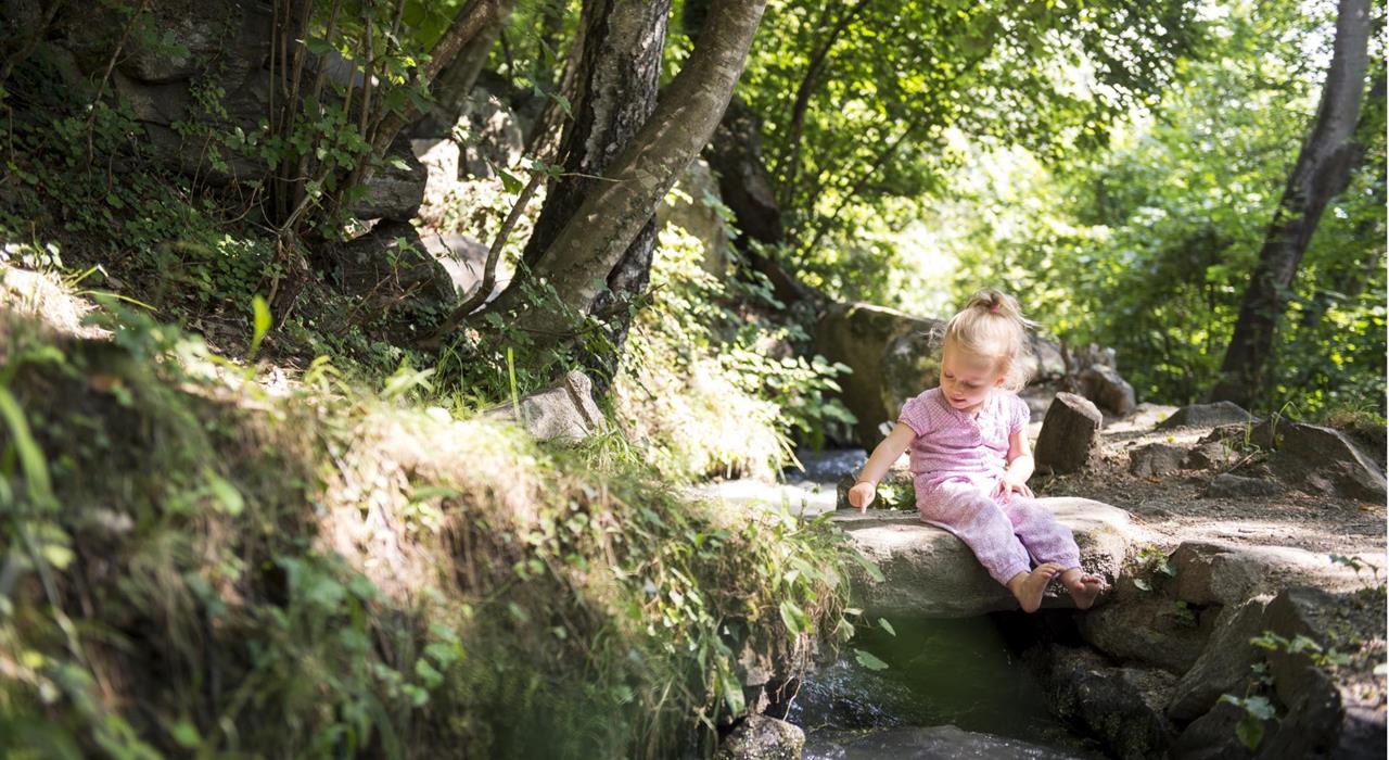 Familienurlaub-Waalwege-Kind-Meraner-Land-af