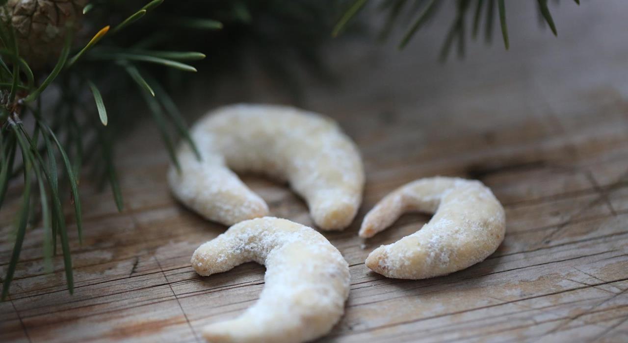 Vanilla Crescent Cookies
