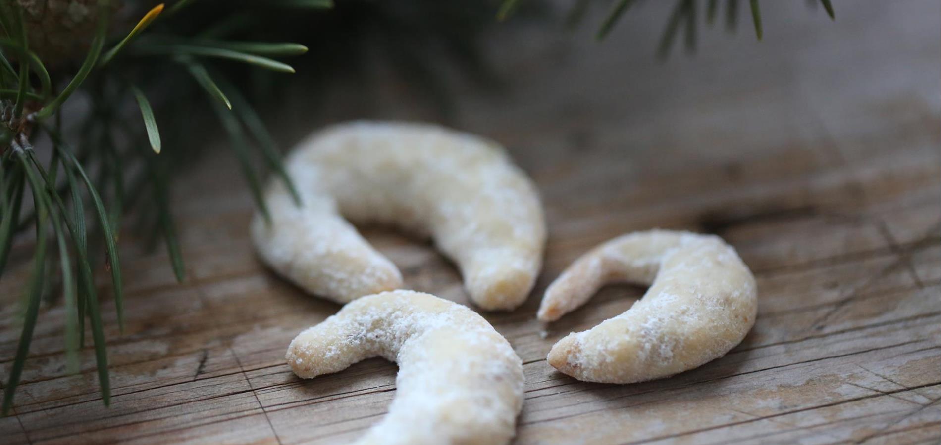 Vanilla Crescent Cookies