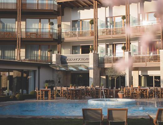 hotel-schwarzschmied-lana