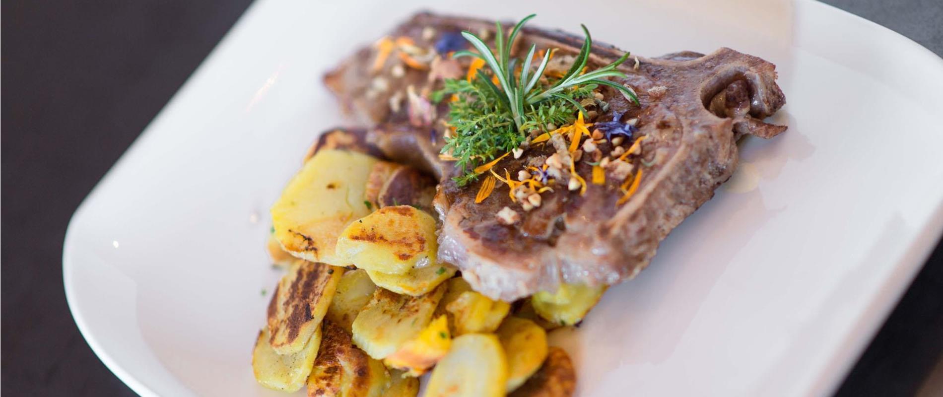 Mangiare-e-bere-specialita-altoatesina-Avelengo-Verano-Merano2000-