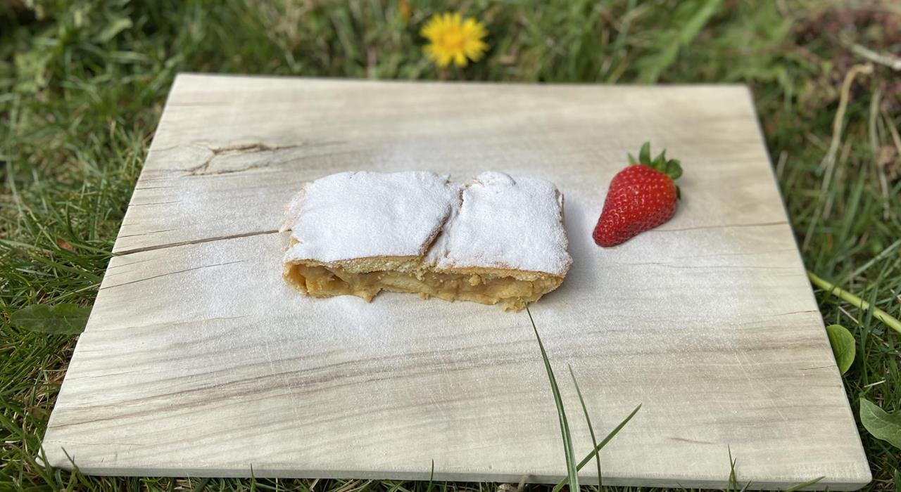 Strudel di mele con pasta tirata