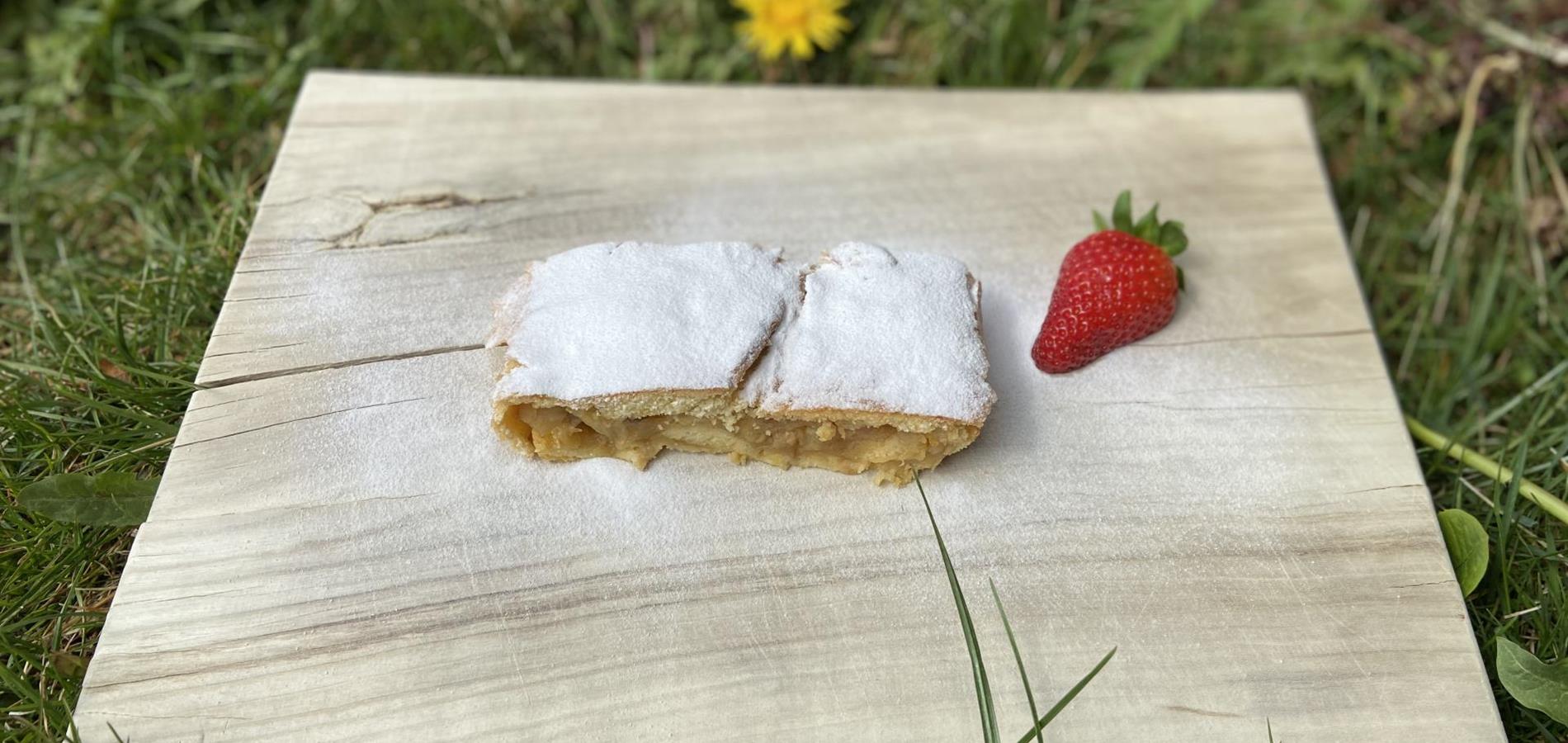 Strudel di mele con pasta tirata