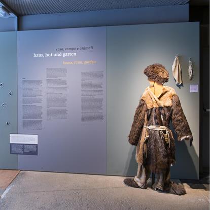 Ötzi - mumia z lodowca Maso Corto/Val Senales