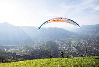 Parapendio a Tirolo