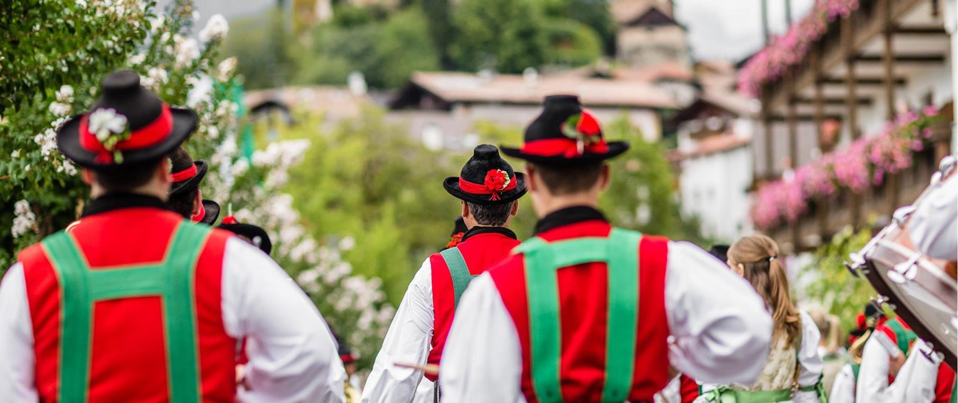 Storia e tradizioni a Scena presso Merano