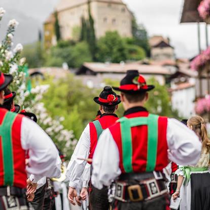 Storia e tradizioni a Scena presso Merano