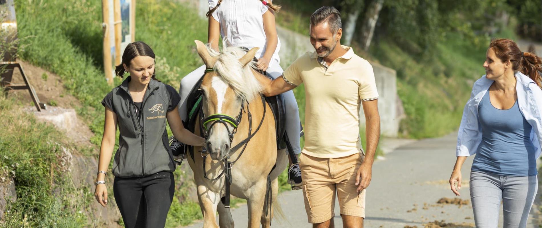 Horse-riding-first-steps-riding-Avelengo-Verano-Merano2000-ml