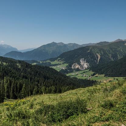 Die Gebirgsgruppe Le Maddalene am Deutschonsberg