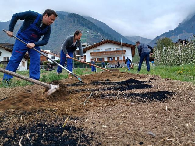 projekt-wildblumenwiese-puitwies-tv-partschins-2022-april-11