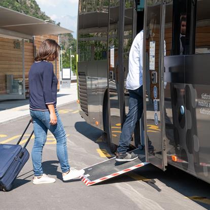 Aankomst per bus