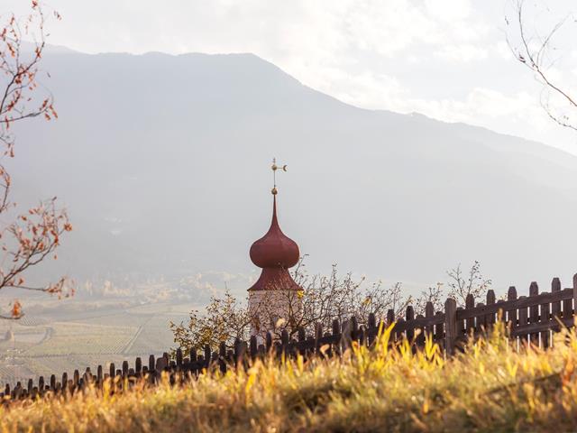 herbst-kirche-tg-naturns-frieder-blickle-1