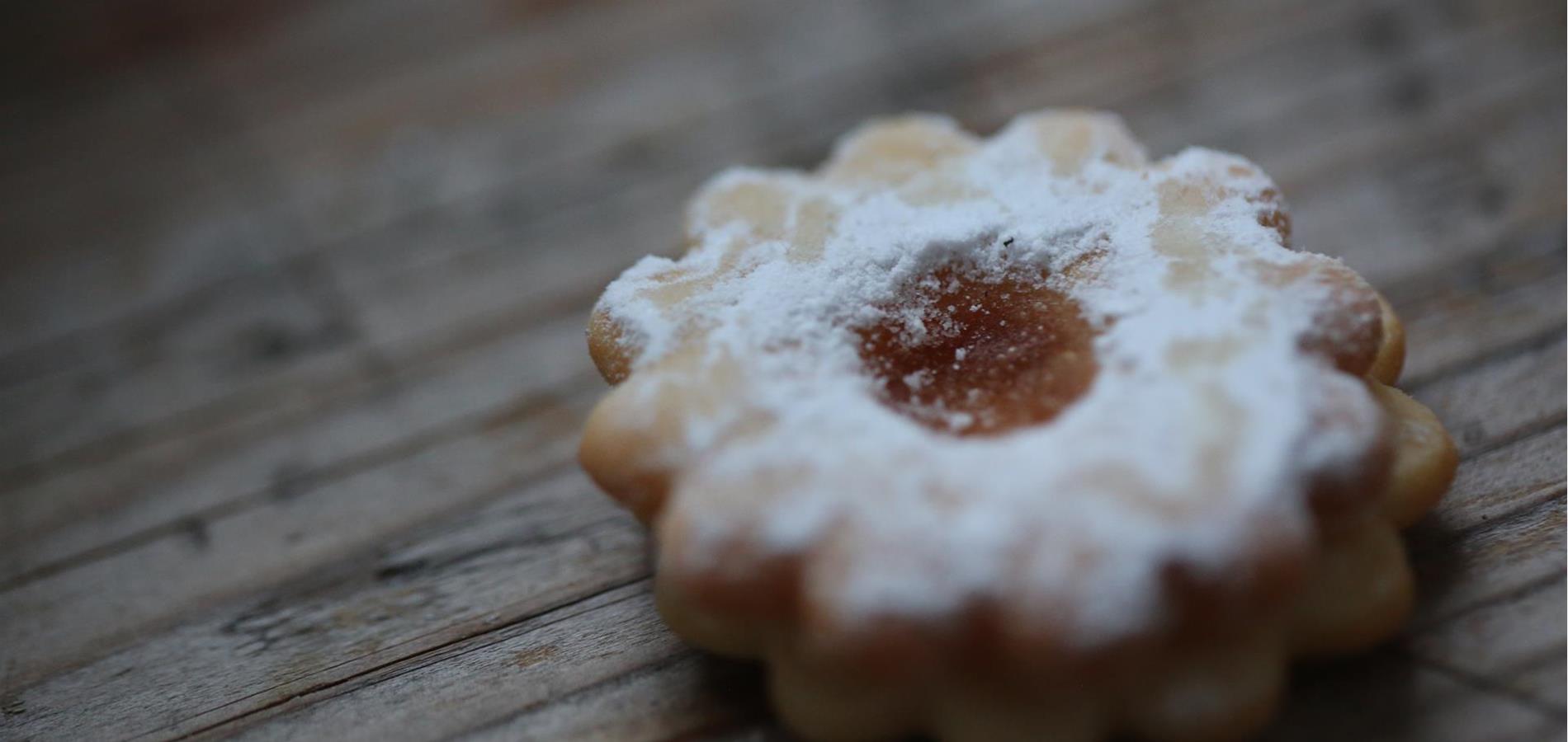 Spitzbuben (South Tyrolean Jam Cookies)