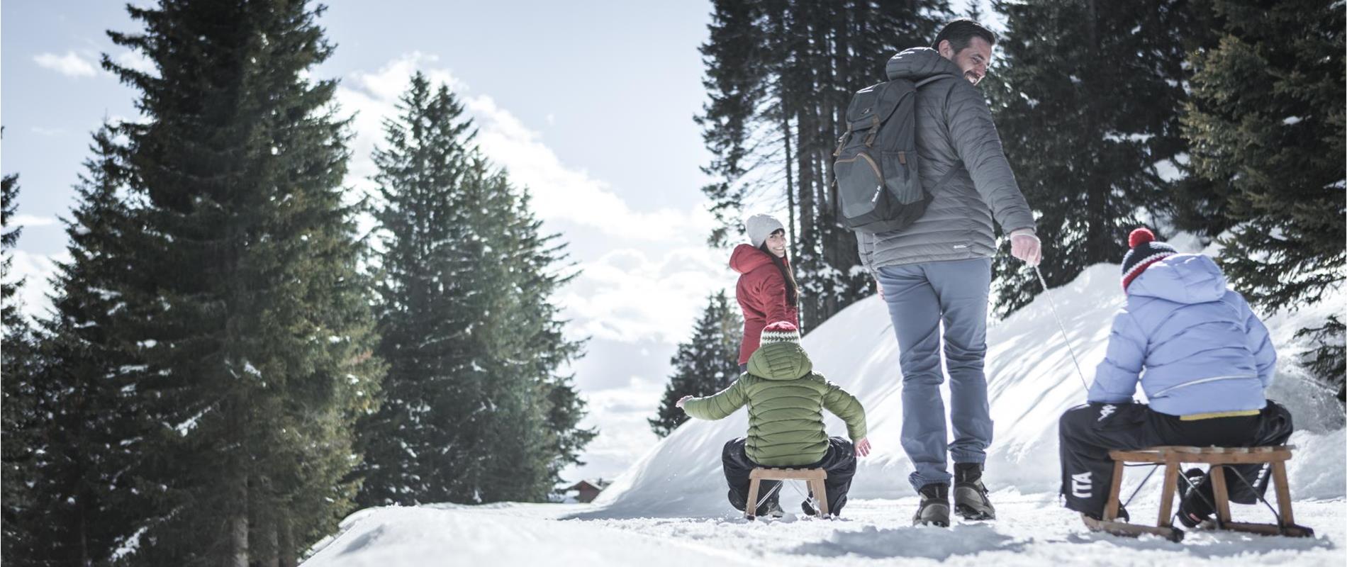 Famiglia-offerte-famiglia-in-inverno-Avelengo-Verano-Merano2000-fb