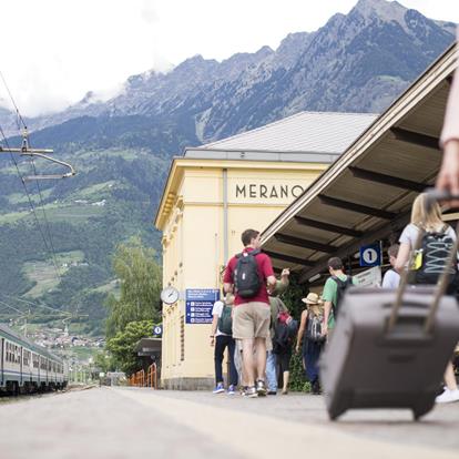 Mit Bus & Bahn durch Südtirol