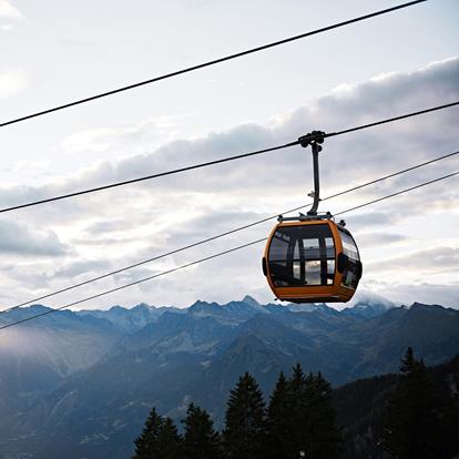 Die Umlaufbahn Falzeben im Wandergebiet Meran 2000
