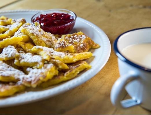 In many restaurant in Hafling, Vöran and Meran 2000 will be served a Kaiserschmarrn
