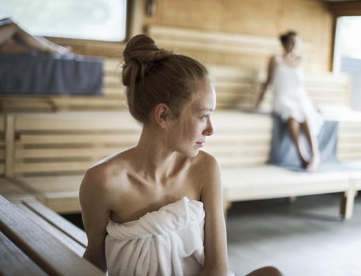 1-13-finnische-aussensauna-by-luca-meneghel