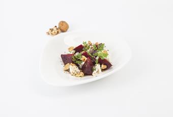 Beetroots with burrata and walnuts