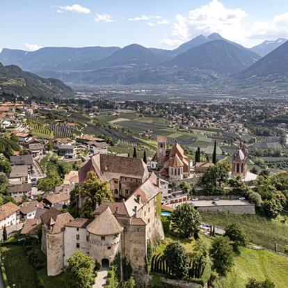 Reach South Tyrol by airplane