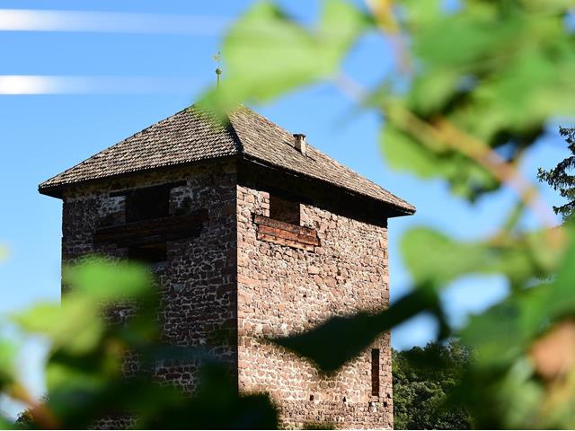 Fortezze e castelli a Nalles presso Merano in Alto Adige