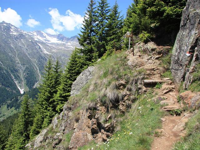 Aktivurlaub-Meraner Höhenweg Wandern Etappe Hochmuth Giggelberg-Partschins-TV