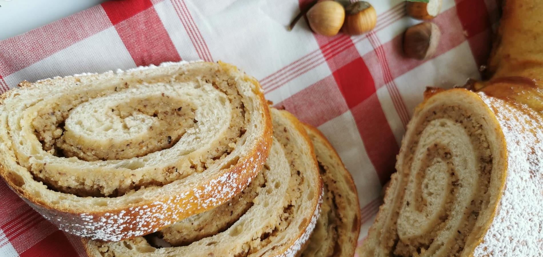 Hazelnut Strudel (Nut roll)