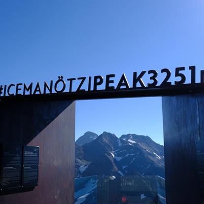 Vyhlídkové plošině Iceman Ötzi Peak