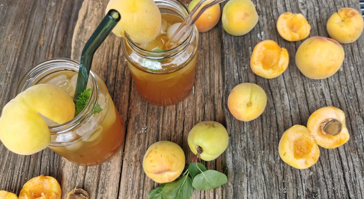 Ice tea from Val Venosta Apricots (Vinschger Marillen)