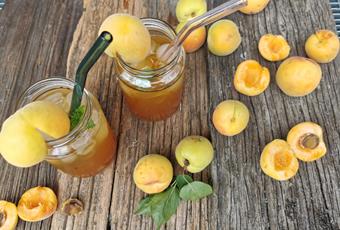 Ice tea from Val Venosta Apricots (Vinschger Marillen)