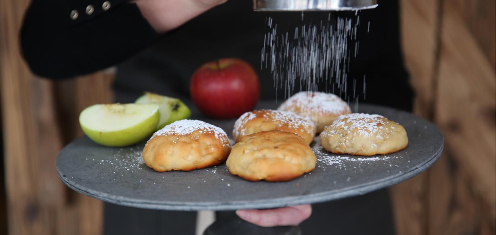 Apfelbällchen (Epflpappelen)