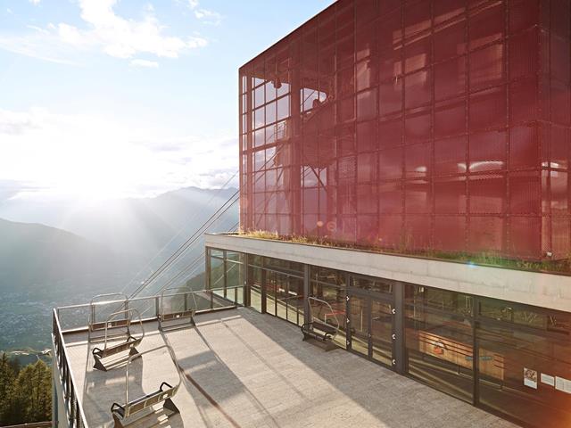 Interessante Architektur - die Bergstation der Seilbahn Meran 2000