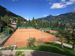 Tennis Courts Dorf Tirol/Tirolo