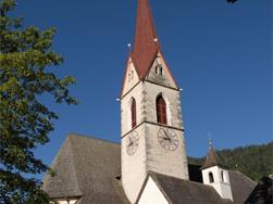 Pfarrkirche Zum Heiligen Leonhard Parish Church in St. Leonhard