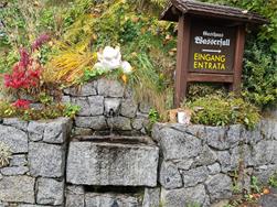 Achtsam am Berg - Brunnen Gasthaus Wasserfall - Trinkwasserfüllpunkt