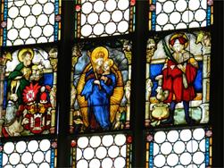Glasfenster der Pfarrkirche Maria Himmelfahrt in Tisens