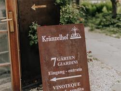Kränzelhof - 7 gardens, artworks, wine cellar