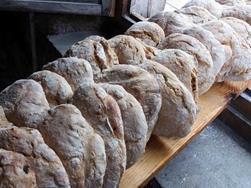 Baking bread at Hofstätterhof (as part of TESANA)